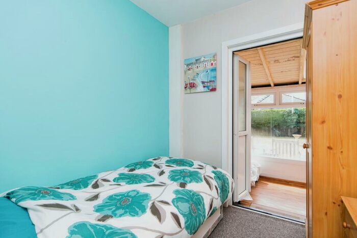 2 Bedroom Bungalow For Sale In Lon Penrhos, Morfa Nefyn, Pwllheli, Gwynedd, LL53