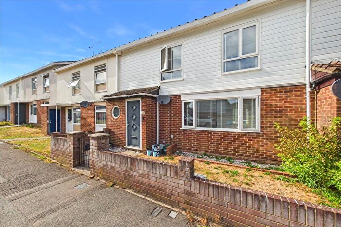 3 Bedroom Terraced House For Sale In Warwick Road, Basingstoke, Hampshire, RG23