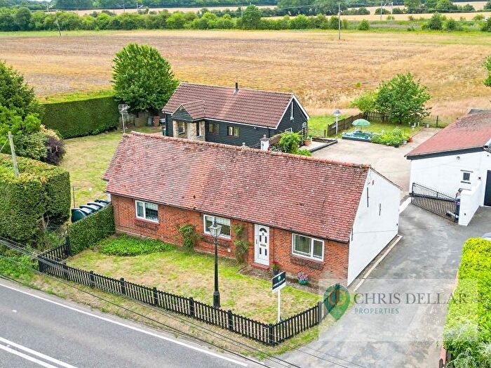 4 Bedroom Detached Bungalow For Sale In Hooks Cross, Watton At Stone, SG14