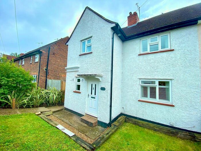 4 Bedroom Semi-Detached House To Rent In Southway, Guildford, Surrey, GU2