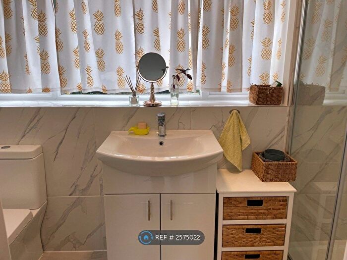 1 Bedroom Bungalow To Rent In Wayside Road, St. Leonards, Ringwood, BH24