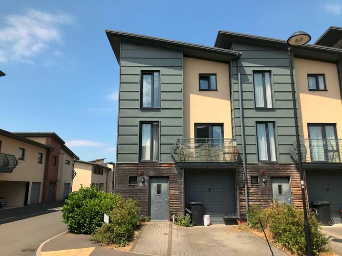 4 Bedroom Property To Rent In Hayman Crescent, Broome Manor, Swindon SN3