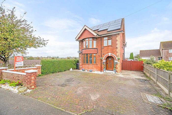 4 Bedroom Detached House For Sale In Burgh Road, Skegness, PE25
