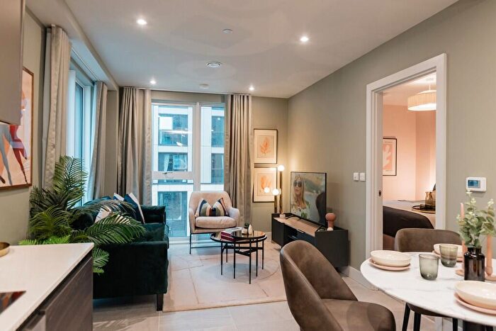 1 Bedroom Apartment To Rent In New York Square, Quarry Hill, Leeds, West Yorkshire, LS2