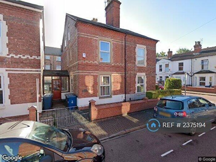 4 Bedroom Semi-Detached House To Rent In Bridge Grove, Nottingham, NG2