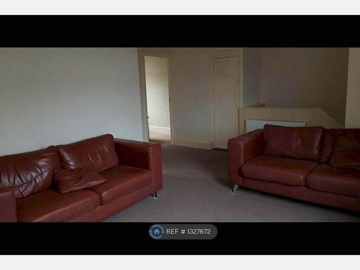 2 Bedroom Flat To Rent In Ilford, Ilford IG1