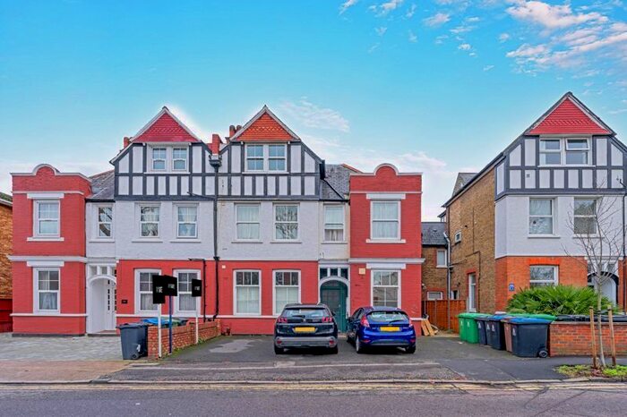 1 Bedroom Flat To Rent In Beaufort Road, Kingston Upon Thames, KT1