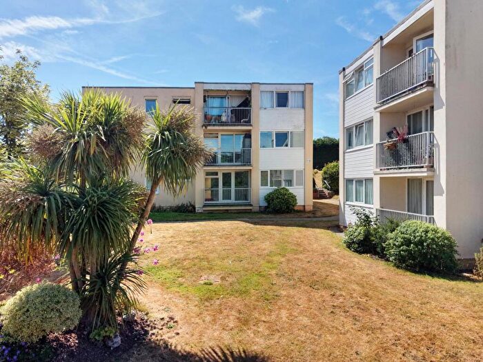 2 Bedroom Flat For Sale In Devondale Court, Dawlish Warren, EX7
