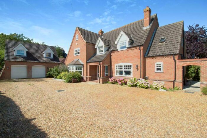 5 Bedroom Detached House For Sale In Cattle Dyke, Gorefield, Wisbech, PE13