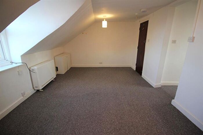 Studio To Rent In Osborne Road, Southsea, Hants, PO5