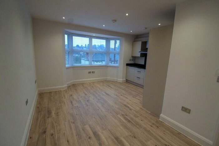 1 Bedroom Apartment To Rent In Tawney Court, Bosworth Road, Barnet, Hertfordshire, EN5