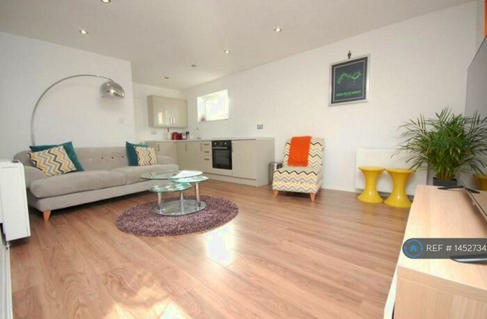 1 Bedroom Flat To Rent In Richmond Road, Romford, RM1