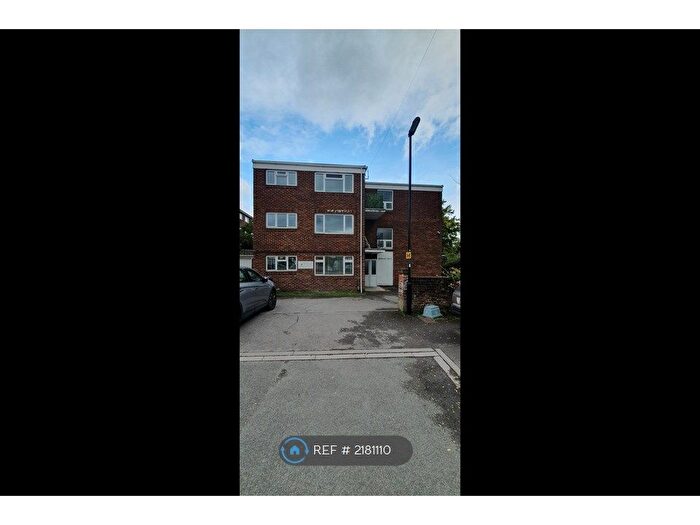 2 Bedroom Flat To Rent In Somerset Court, Southampton, SO15