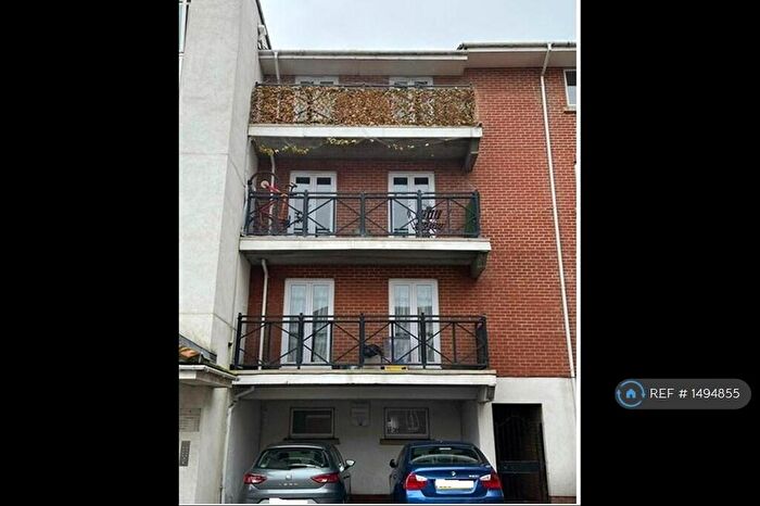 2 Bedroom Flat To Rent In Hermitage Close, London, SE2
