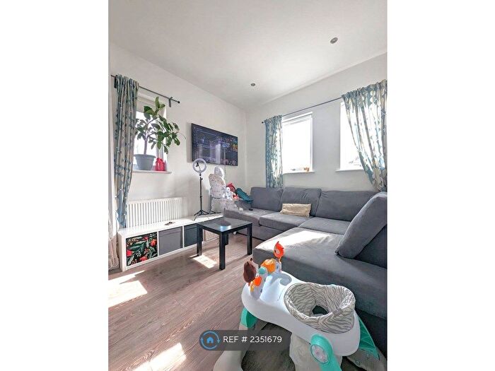 1 Bedroom Flat To Rent In The Broadway, London, E4