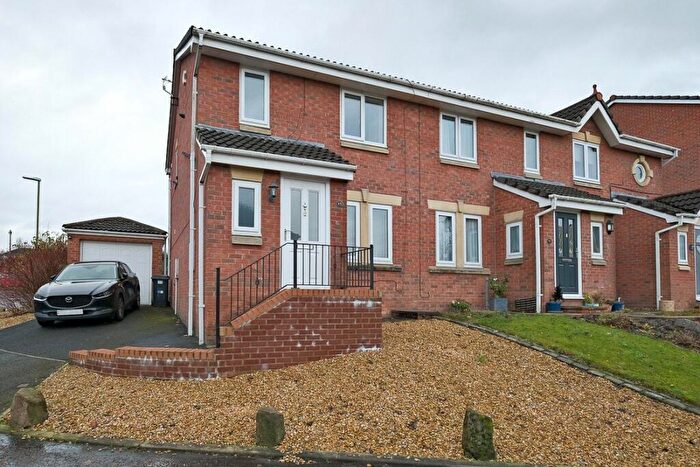 3 Bedroom End Of Terrace House To Rent In Martholme Avenue, Clayton Le Moors, Accrington, Lancashire, BB5