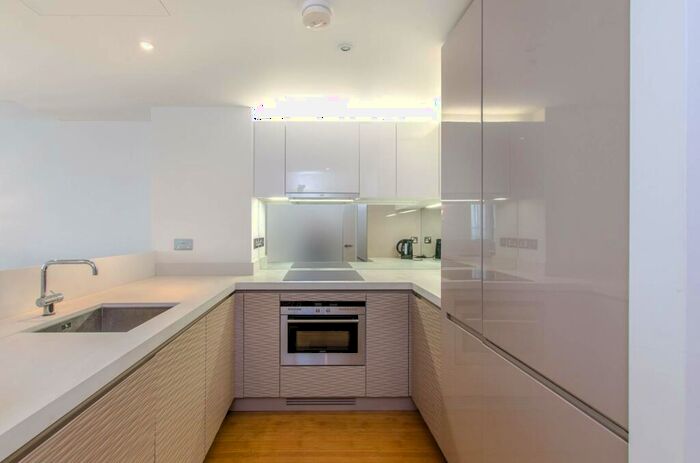2 Bedroom Flat To Rent In Pan Peninsula Square, Canary Wharf, London, E14