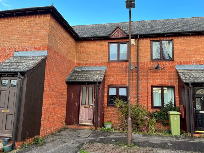 2 Bedroom Terraced House To Rent In Woolrich Gardens, Stony Stratford, Milton Keynes, MK11
