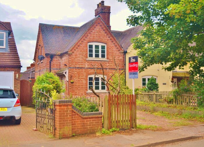 2 Bedroom Semi-Detached House For Sale In Main Road, Barnstone, NG13