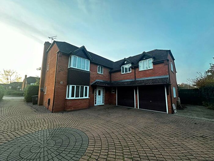 5 Bedroom House To Rent In Deanery Crescent, Leicester, LE4