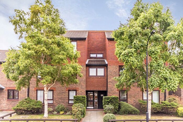 Studio To Rent In Abbey Gardens, Hammersmith, W6