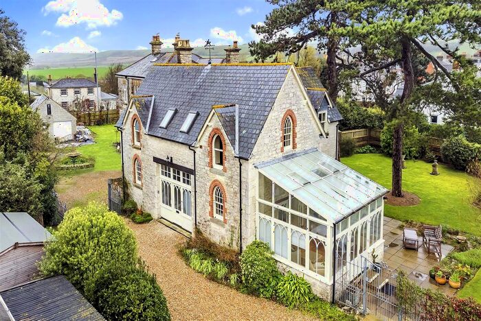 3 Bedroom Detached House To Rent In Dorchester Road, Weymouth, DT3