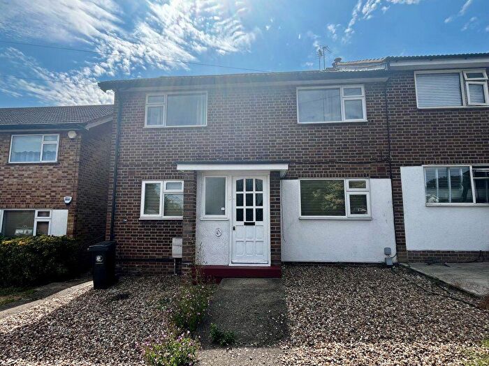 2 Bedroom Maisonette To Rent In Buckhurst Hill, IG9