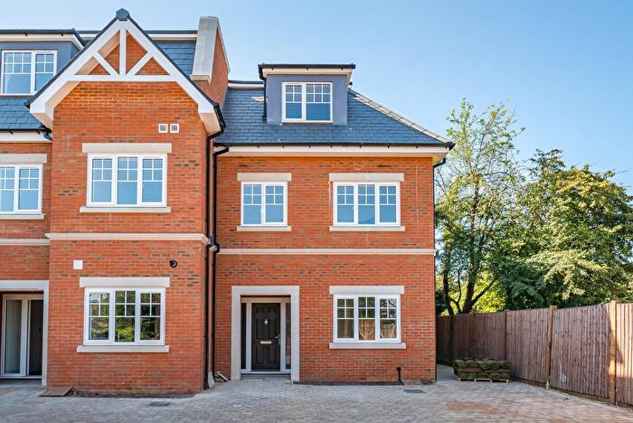 4 Bedroom End Terrace House To Rent In Vansittart Road, Windsor, SL4