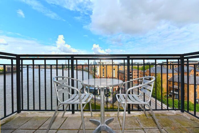 2 Bedroom Apartment To Rent In Victoria Wharf Limehouse, E14