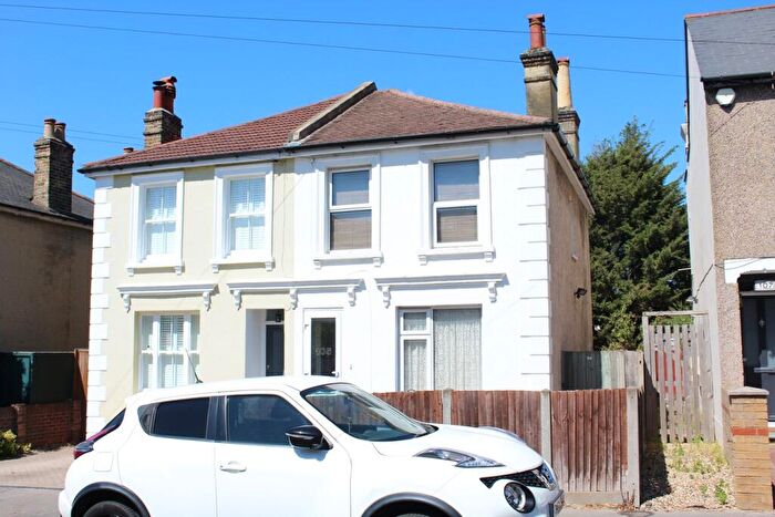 2 Bedroom Semi-Detached House For Sale In Moffat Road, Thornton Heath, CR7