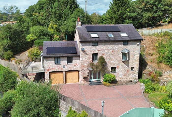 3 Bedroom Detached House For Sale In Pwllglas, Ruthin, LL15