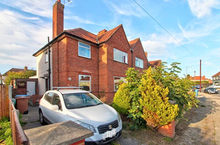 3 Bedroom Semi-Detached House For Sale In Spenser Road, Ipswich, IP1