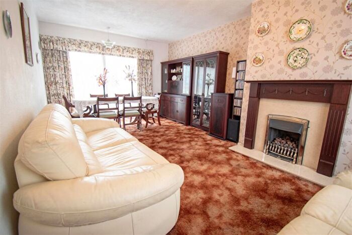 2 Bedroom Semi-Detached House For Sale In Oak Avenue, Ripley, DE5