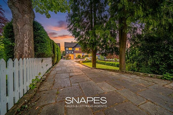 4 Bedroom Semi Detached House For Sale In Moss Lane, Bramhall, SK7