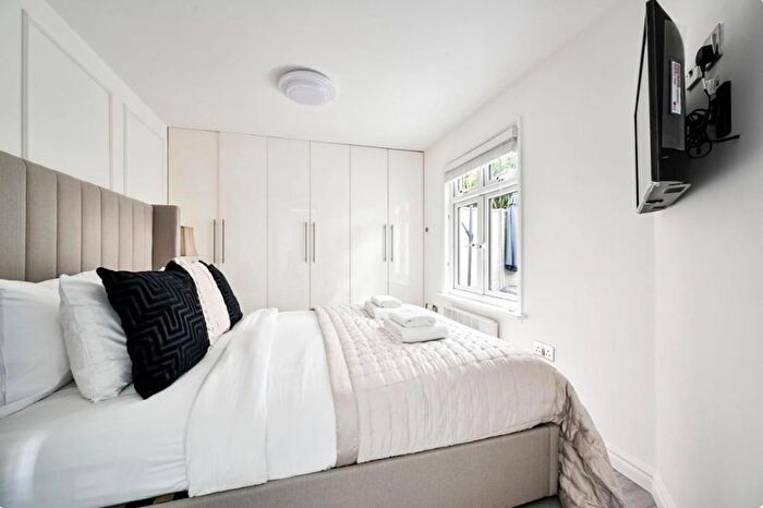 1 Bedroom Flat To Rent In Ellesmere Road, London, W4