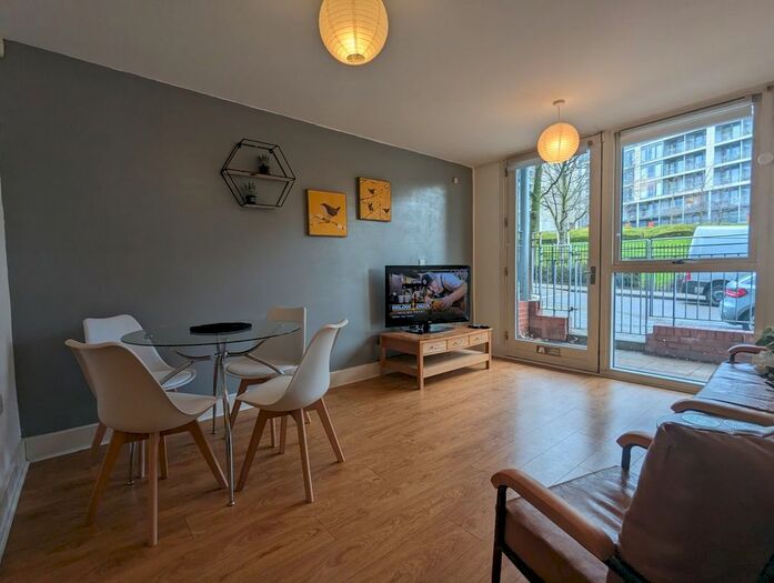 2 Bedroom Flat To Rent In Alfred Knight Way, Birmingham, B15