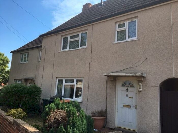 3 Bedroom Semi-Detached House To Rent In Elstow Road, Bedford, MK42