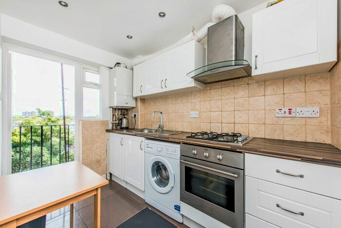 2 Bedroom Flat To Rent In Uxbridge Road, London, W12