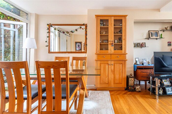 4 Bedroom Terraced House For Sale In Holmesdale Road, Victoria Park, Bristol, BS3