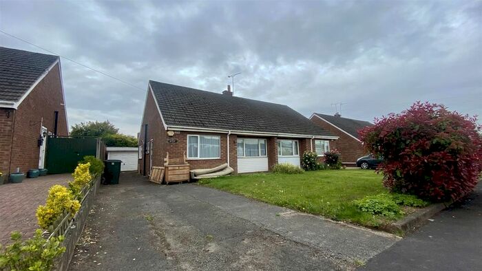 2 Bedroom Semi-Detached Bungalow To Rent In Dillotford Avenue, Styvechale, Coventry, CV3