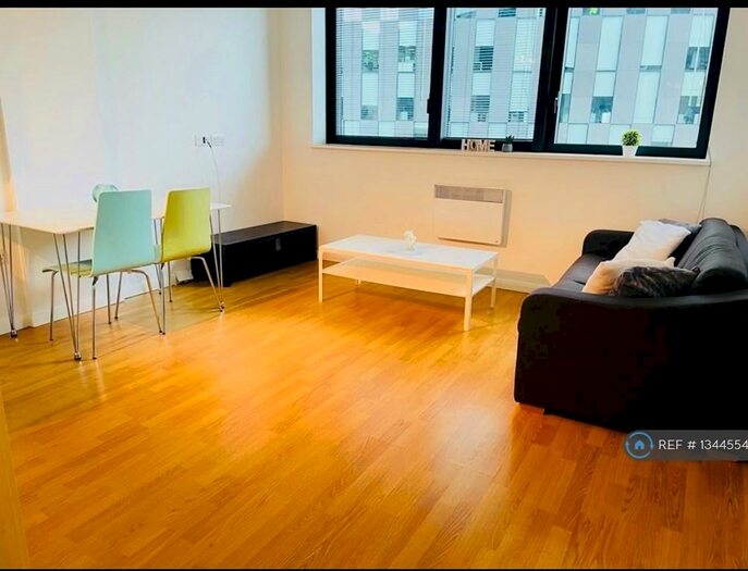 1 Bedroom Flat To Rent In Mann Island, Liverpool, L3