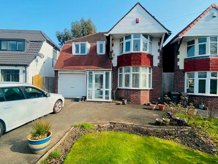 4 Bedroom Detached House To Rent In Chester Road, Erdington, Birmingham, B24