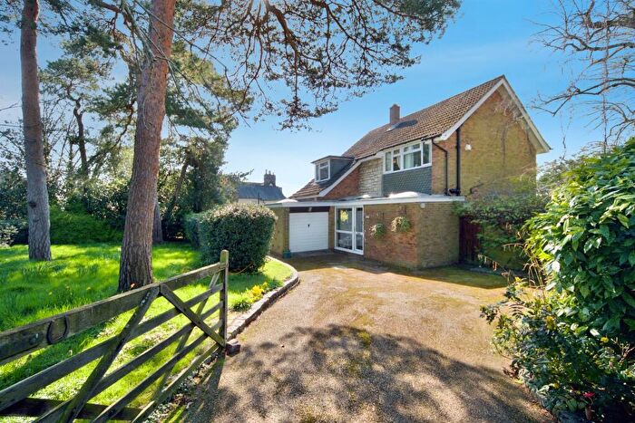 4 Bedroom Detached House For Sale In Church Lane, Broxbourne, EN10