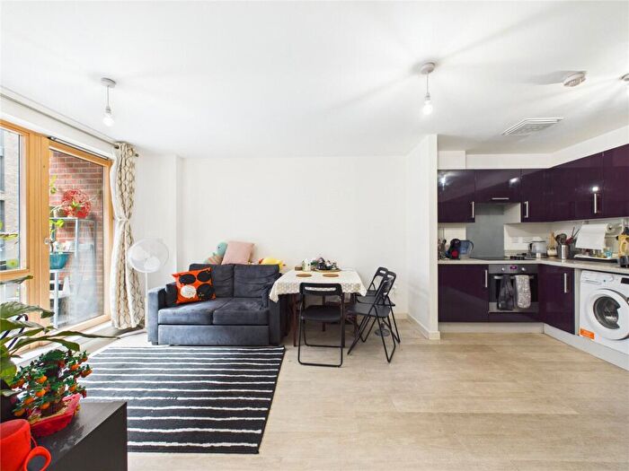 2 Bedroom Apartment For Sale In Crown And Anchor House, Sweetman Place, Bristol, BS2