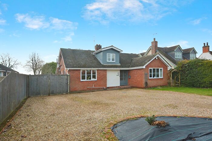 6 Bedroom Chalet For Sale In Fiskerton Road, Rolleston, NG23