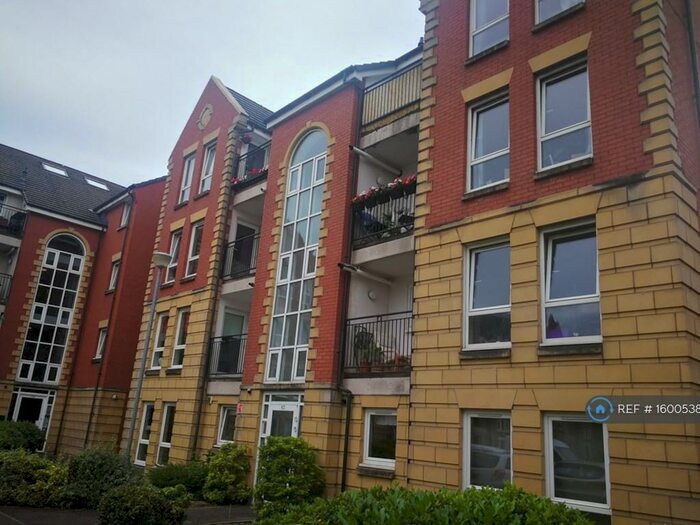 2 Bedroom Flat To Rent In Greenhead Street, Glasgow, G40