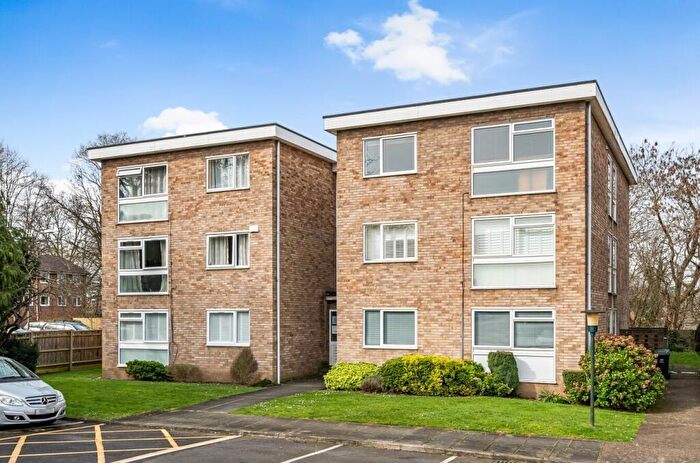 1 Bedroom Flat To Rent In Cooden Close, BR1