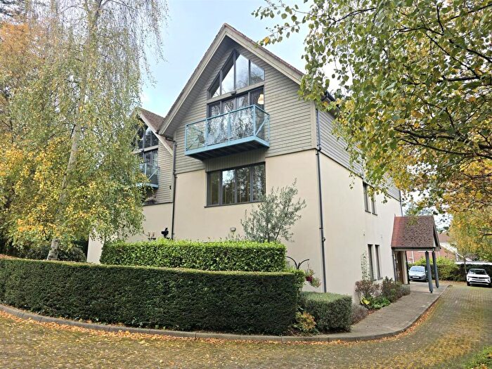 2 Bedroom Apartment To Rent In Brackley Avenue, Colwyn Bay, LL29