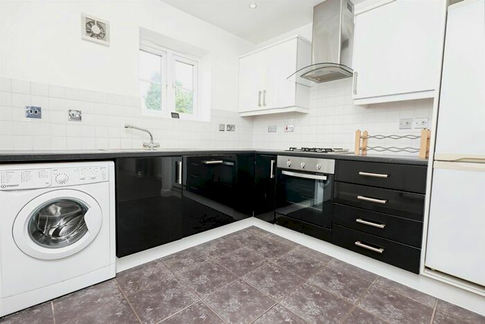 2 Bedroom Flat For Sale In George Road, Halesowen, B63