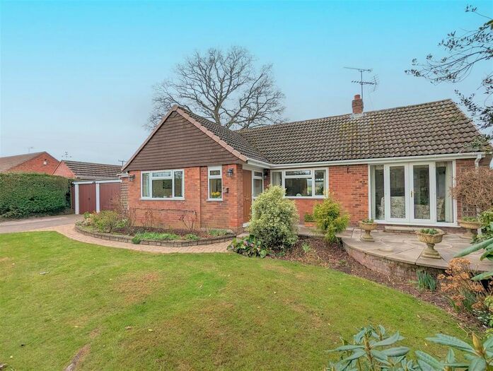 3 Bedroom Detached Bungalow For Sale In Chapel Lane, Cradley, Malvern, WR13